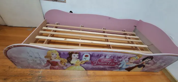 Cama infantil solteiro Princesas rosa
