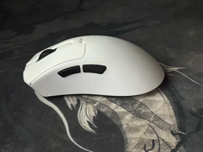 Mouse Gamer M900 Pro PAW3395 Wireless 26K DPI 50g Completo