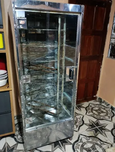 Galeteira a venda 