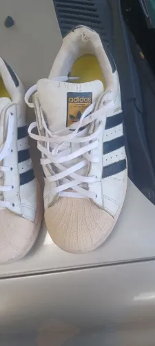 VENDO TÊNIS ADIDAS NÚMERO "38" MUITO NOVO 