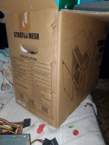 Gabinete Status Mesh + placa mãe e fonte