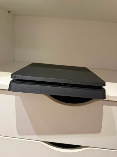PlayStation 4 Slim 1Tb