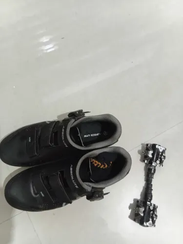 Sapatilhas absolut com pedal de clip e os tacos