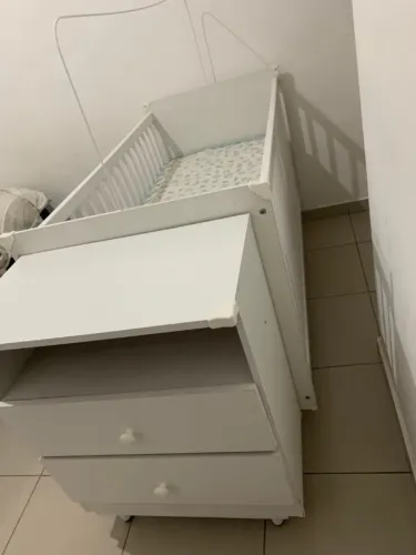 Berço com cômoda mais colchão 