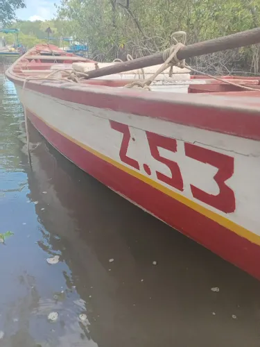Vendo barco canoa bem conservada.