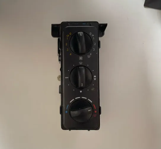 Painel Comando Ar condicionado Atego Axor Mercedes