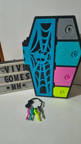 Caixão armário monster High 4