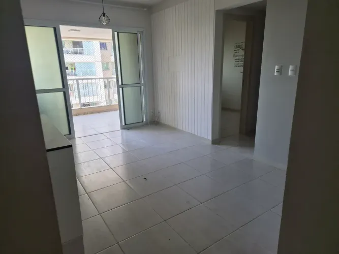 Imóvel para aluguel possui 77 metros quadrados com 2 quartos em Pituaçu - Salvador - BA