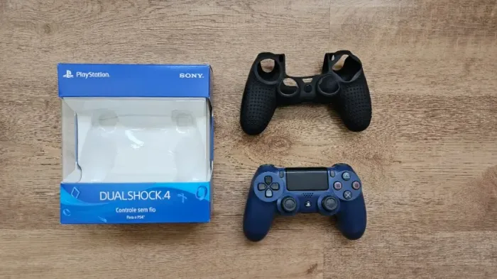 Controle Azul PS4 Caixa e Capinha