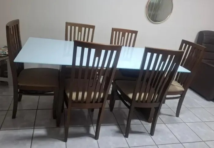 Mesa de jantar quadrado