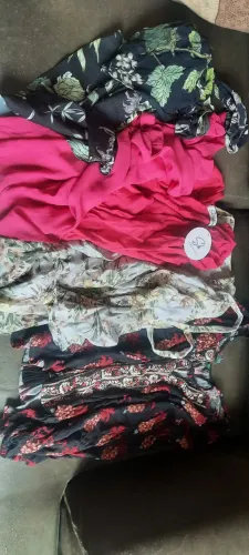 Lote de blusas zara farm animale shien e uma nova sem marca total 5 peças