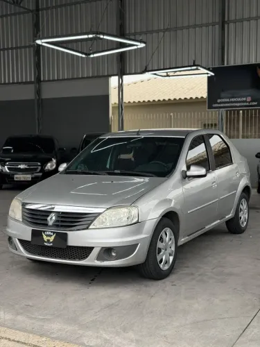 Renault Logan Expression Hi-flex 1.6 8V 4P 2013