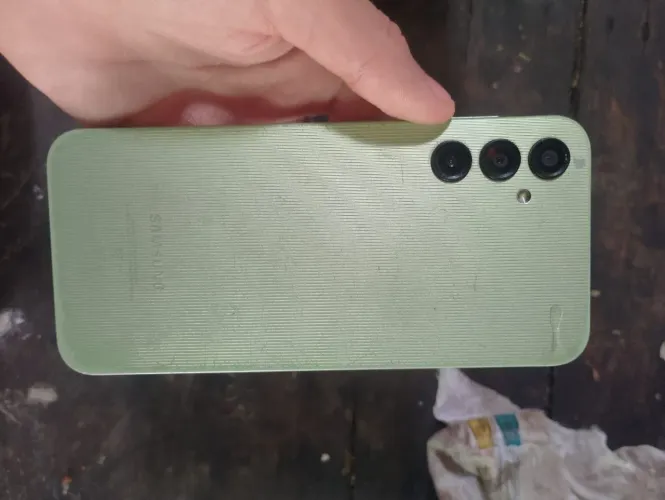 Vende se um celular 