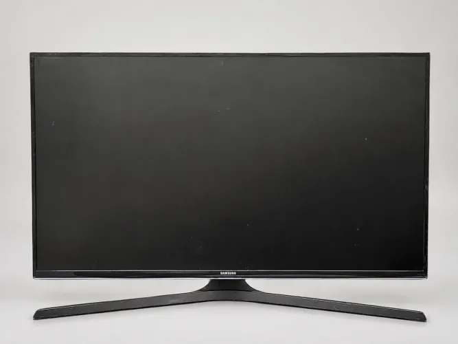 TV Samsung Smart 40? UN40J6400 com tela quebrada - para peças