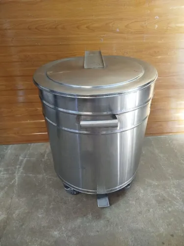 Lixeira de inox 100 litros