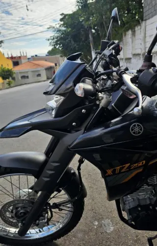 YAMAHA XTZ 250 LANDER