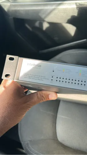Switch Intelbras PEO