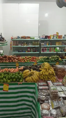 Casa do norte, hort frut e mercearia