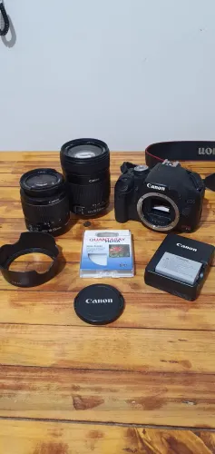 Camera canon + 2 lentes 