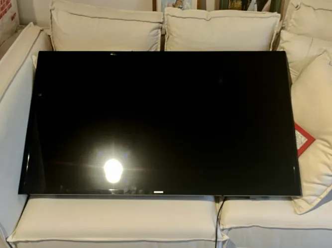 TV Samsung 43" Full HD UN43J5200 (Perfeito Estado)