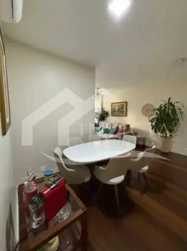 MARAVILHOSO APARTAMENTO COM 3 QUARTOS NO LEBLON