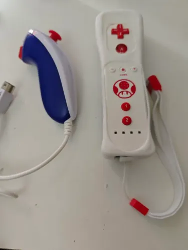 Wii remote + nunchuk toad