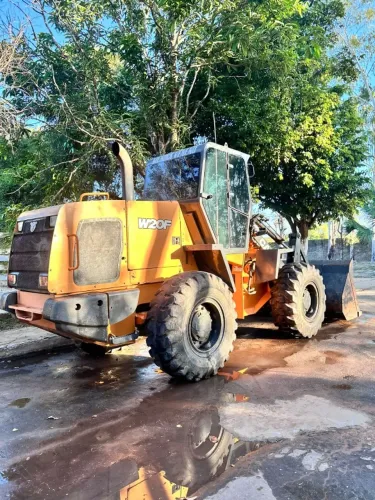 Pá-carregadeira w20f, 2020, 8.000 horas
