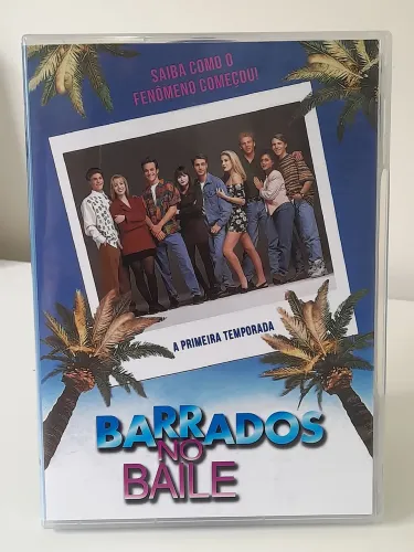 DVD BARRADOS NO BAILE - A PRIMEIRA TEMPORADA -DUBLADO