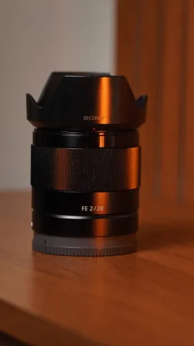 Sony 28mm f/2