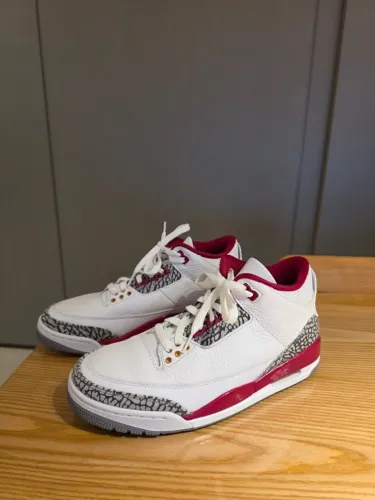 Tênis Air Jordan 3 Cardinal Red tamanho 40 (US 8.5) - com pouquíssimo uso