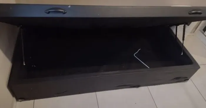 Cama Box Baú Solteiro Preta com Pistão