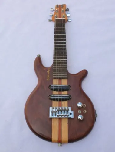 Guitarra baiana de 6 cordas feita por Luthier francês