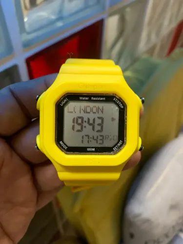 Relógio Champion Amarelo Bateria nova