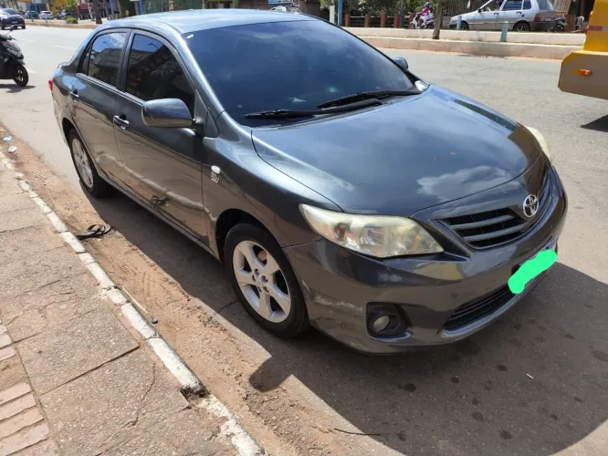 Toyota Corolla GLI 1.8 Flex 16V Aut. 2012