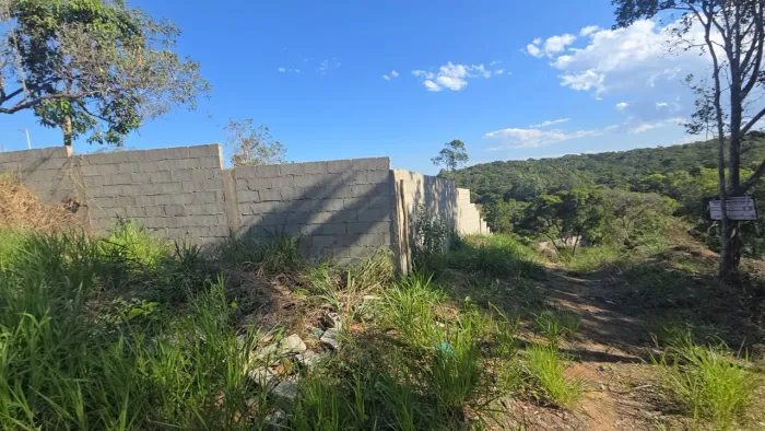 LOTE COM LAGOA NOS FUNDOS - SOLAR DE VÊNUS - PONTA DA FRUTA, parcelo, troco, aceito oferta