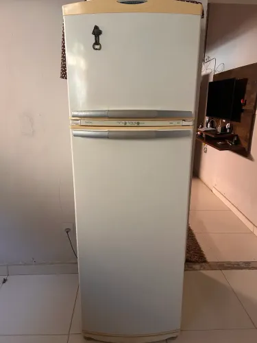 Geladeira FrostFree Brastemp 380 litros