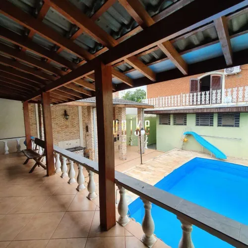 Casa com 4 quartos para alugar, 280 m² por R$ 6.242/mês - Jardim Satélite - São José dos C
