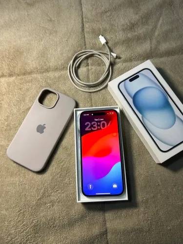 iPhone 15 128GB