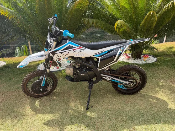Moto infantil a gasolina 