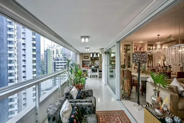 Apartamento mobiliado de 3 dormitórios e 3 vagas