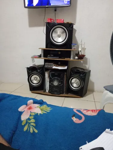 Som Samsung em ótimo estado 