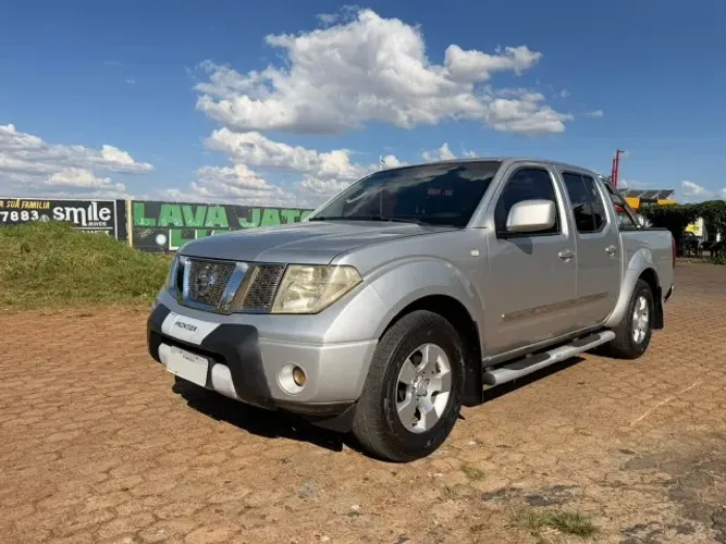 Nissan Frontier XE CD 4X2 2.5 TB Diesel 2012