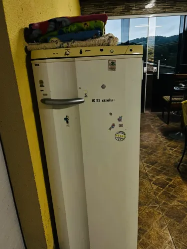 Vendo geladeira