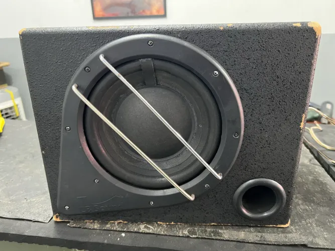Caixa de som amplificada