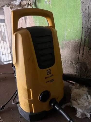 Vap Electrolux Easy Wash 1600 PSI - Funcionando