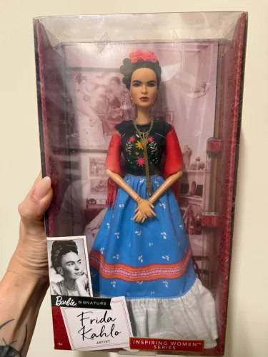 LACRADA Barbie Signature Frida Kahlo 2018 Inspiring Women NRFB Original Mattel