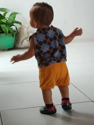 TOMO CONTA DE CRIANÇAS 
