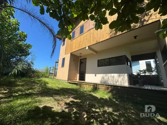 CASAS À VENDA NA PRAIA DO ROSA/SC!!!