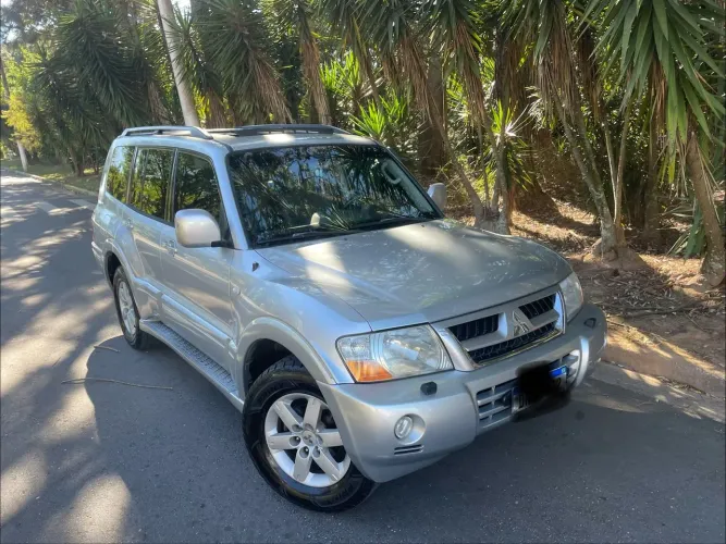 Mitsubishi Pajero HPE Full 3.2 4X4 T.i.dies. 5P AUT 2005
