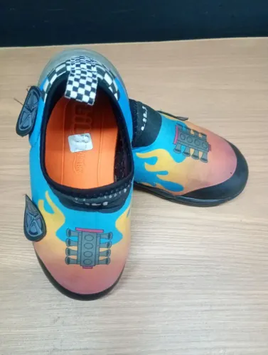 Tênis infantil bibi R$50,00